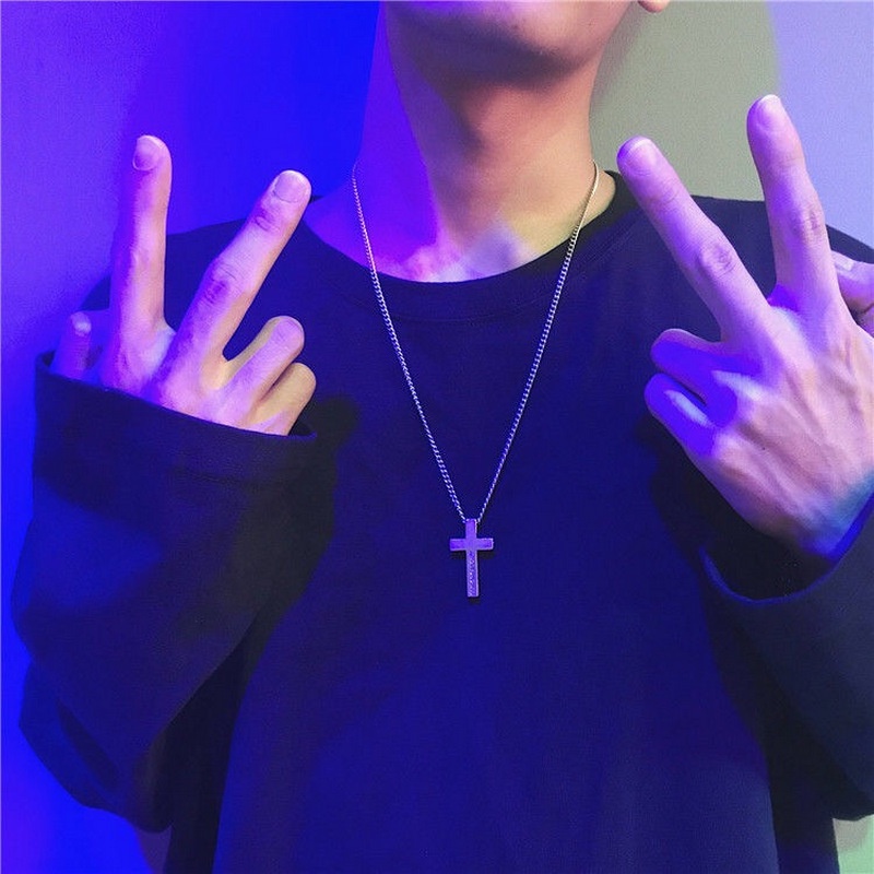 Vòng cổ YeYi mặt hình bộ xương bàn tay/ chữ thập phong cách hip hop cho nam và nữ