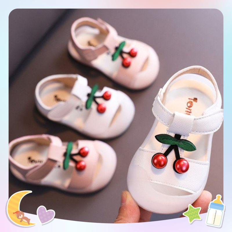 Sandal bé gái tập đi đế mềm mũi cong hình cherry siêu yêu