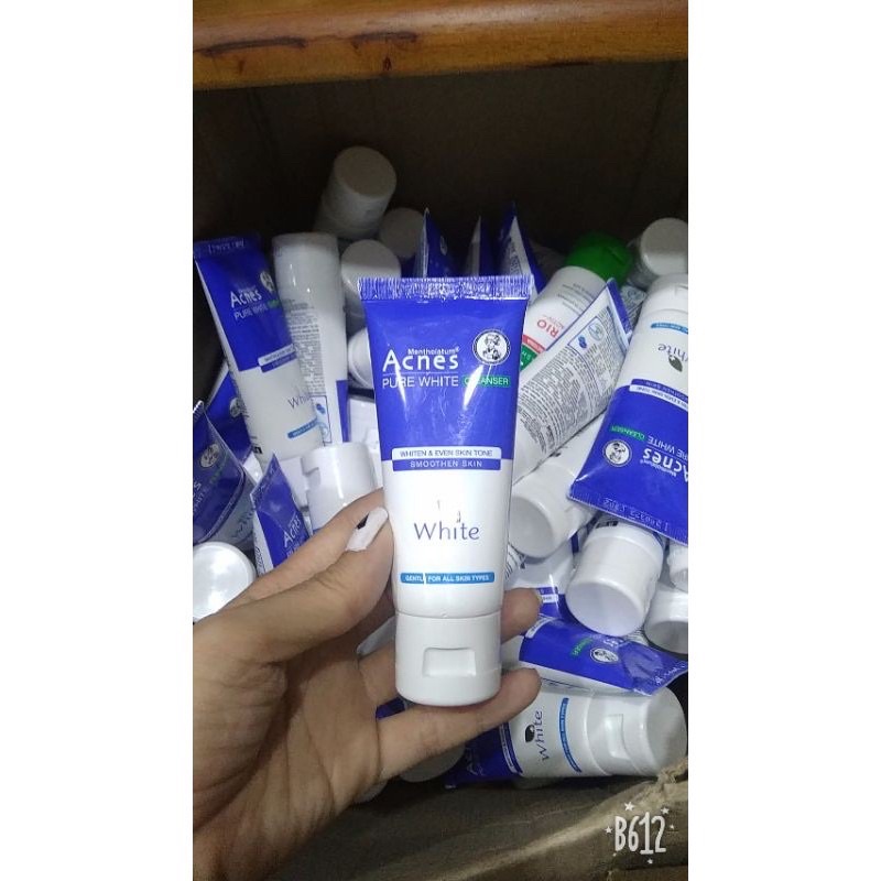 Sữa rửa mặt trắng da acnes