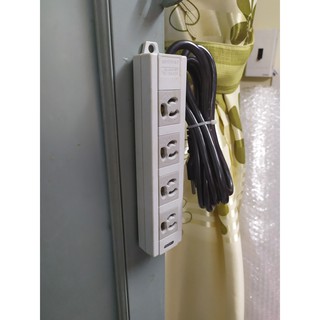 Ổ điện nhật bãi 4 lổ lock