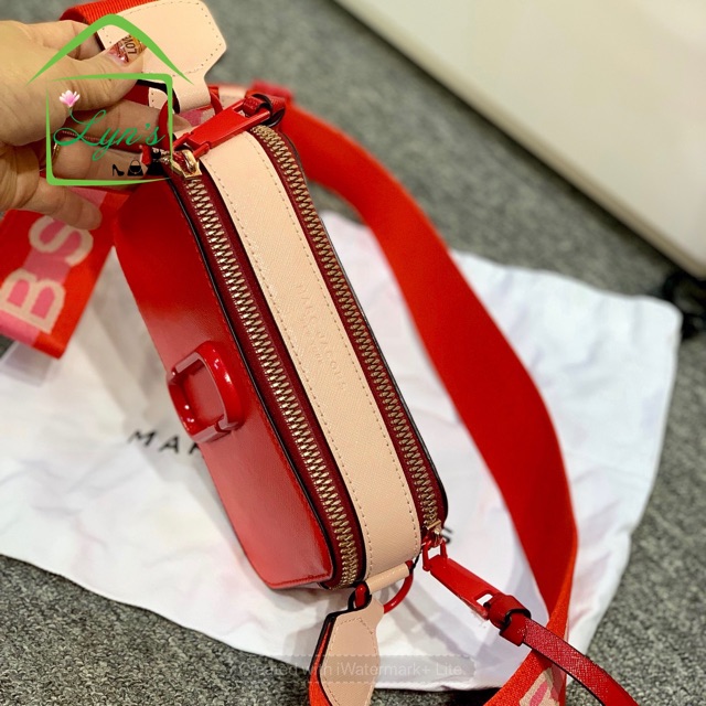 Túi Marc Jacobs Snapshot đỏ cam phối dây chữ Marc Jacobs mẫu cũ sót 1 xả kho