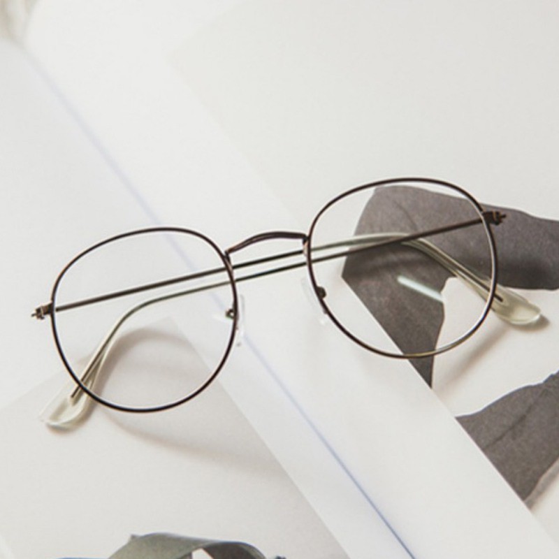 Mắt kính cổ điển gọng tròn giúp chống tia UV cho nam nữ