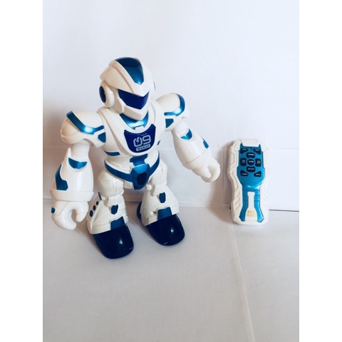 Robot thông minh dùng điều khiển ( smart robot)