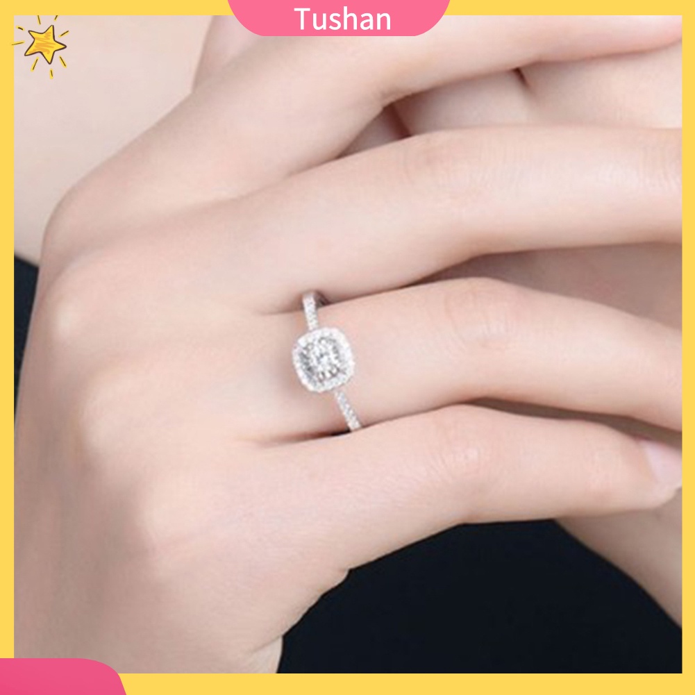 Nhẫn Đính Hôn Đính Đá Zircon Thời Trang