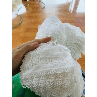 sơ mi trắng cổ ren