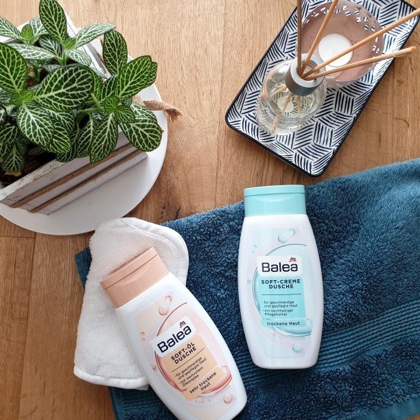 Sữa tắm dưỡng da dưỡng ẩm lưu hương lâu mềm mịn da  BALEA Soft Cream DUSCHE 300ml | BigBuy360 - bigbuy360.vn