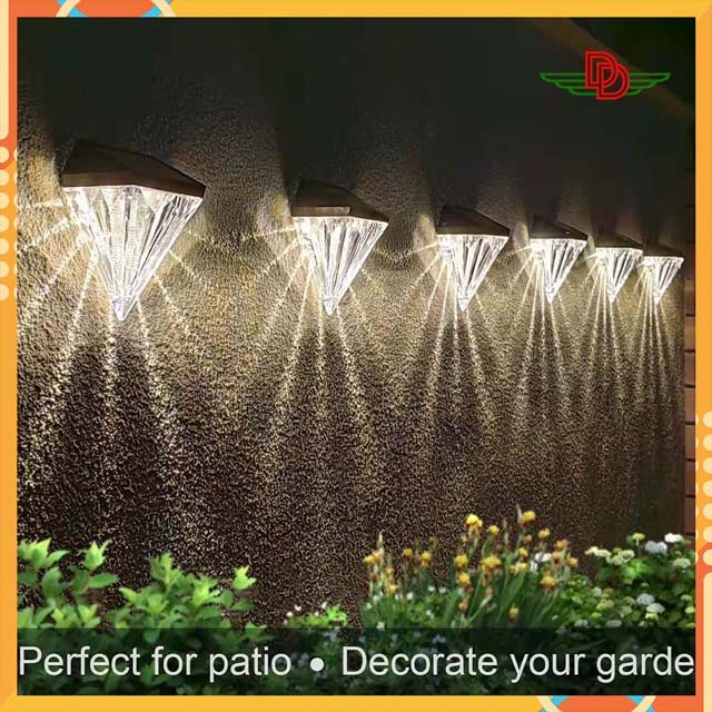 Combo 2 Đèn LED Treo Tường Hình kim cương Năng Lượng Mặt Trời lk0412