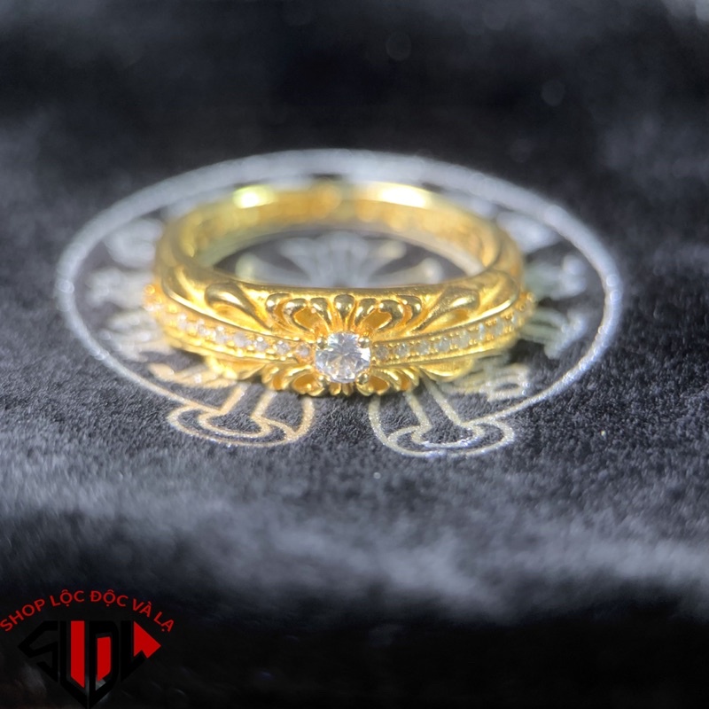 Nhẫn mini Chrome Heart vàng 22K đính đá.