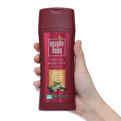 Dầu gội dược liệu Nguyên Xuân chai Đỏ 200ml - giảm ngứa, gàu, giúp tóc khỏe, mềm mại, giảm tóc gãy rụng - cvspharmacy