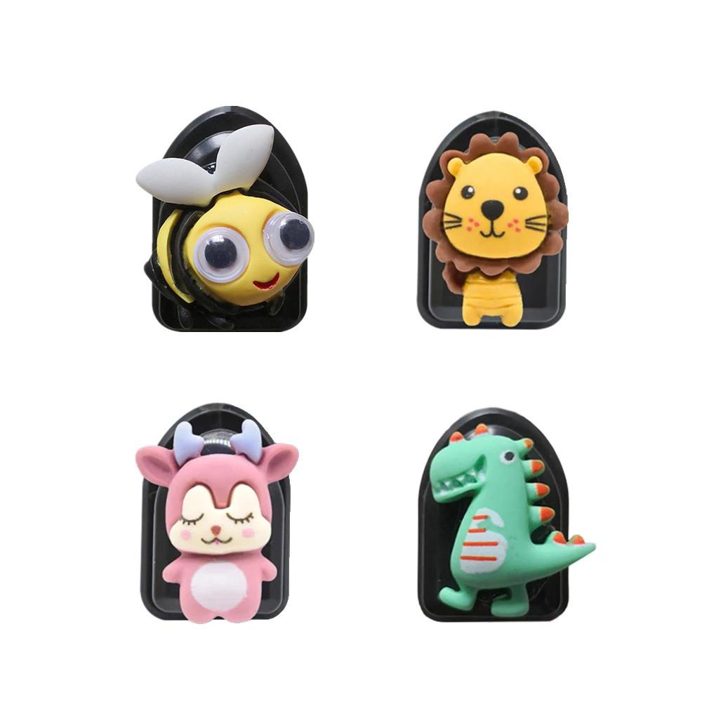 Móc Treo Dây Cáp Sạc USB / Tai Nghe / Chìa Khóa Hình Hoạt Hình Sáng Tạo Cho Xe Hơi