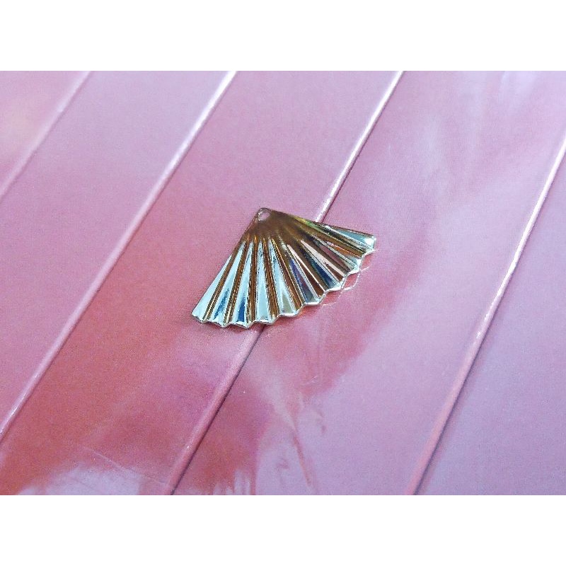 Charm xỏ DIY hình cánh quạt xoè cao cấp làm vòng handmade