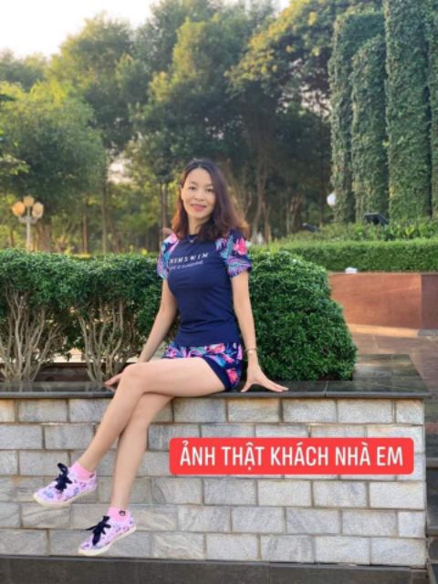 Bộ bơi kín đáo, trẻ trung sale sock | BigBuy360 - bigbuy360.vn