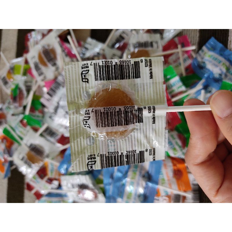 Kẹo mút hữu cơ YumEarth