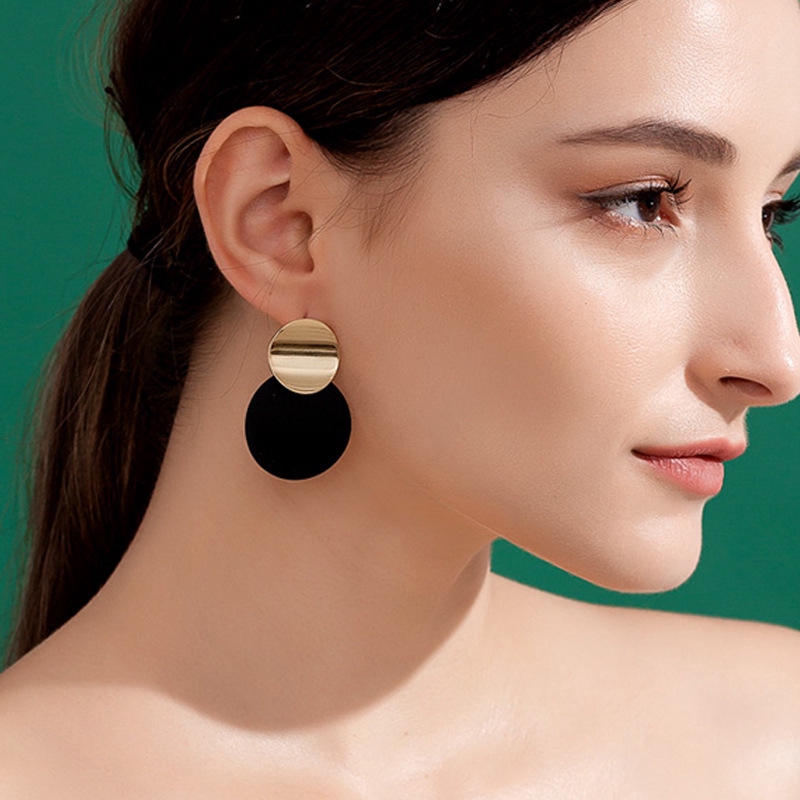 2019 Fashion Jewelry Trendy Black Round Metal Earring for Women Gold Shiny Smooth Long Drop Earrings