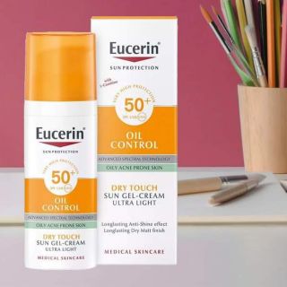 Kem chống nắng Eucerin Oil Control Dry Touch Ultra Light SPF50+
