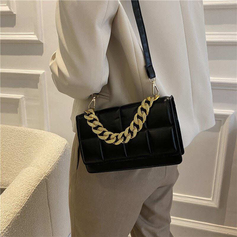 Túi đeo chéo Jasmin Noir dáng vuông nhỏ may chần kẻ ô phối quai xích thời trang cho nữ
