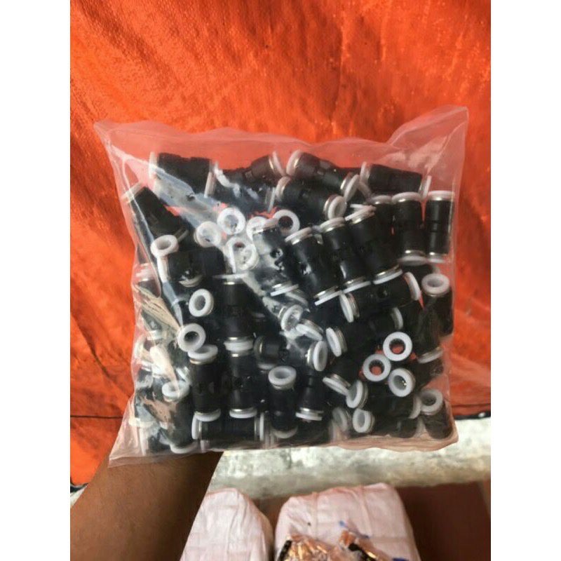 Thân nối nhanh pép phun sương bằng nhựa dùng Ống 8mm ( túi 100 cái)