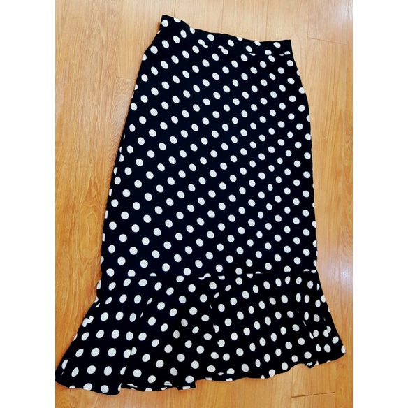 Chân váy đuôi cá chấm bi sz M