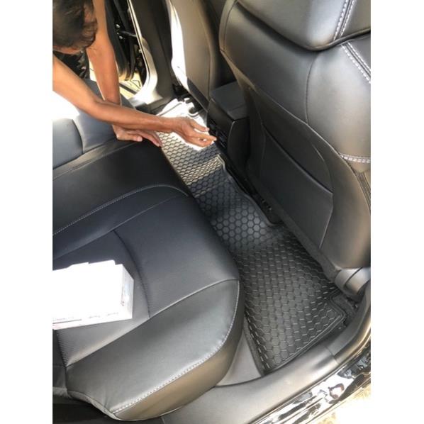 ,Thảm lót sàn cao su 3D xe Toyota Cross hàng cao cấp-Thảm đúc nguyên khối