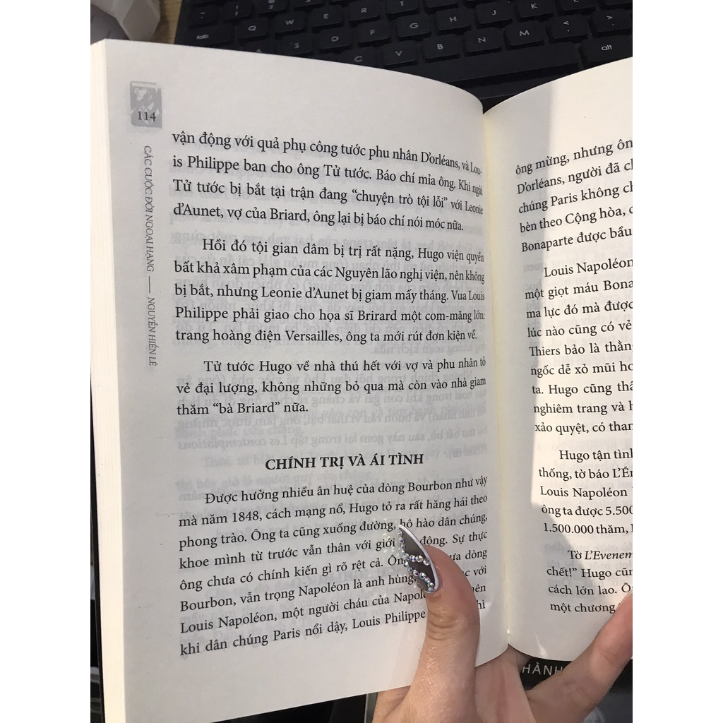 Sách - Các Cuộc Đời Ngoại Hạng - Những Bài Học Thành Công ( BizBooks )