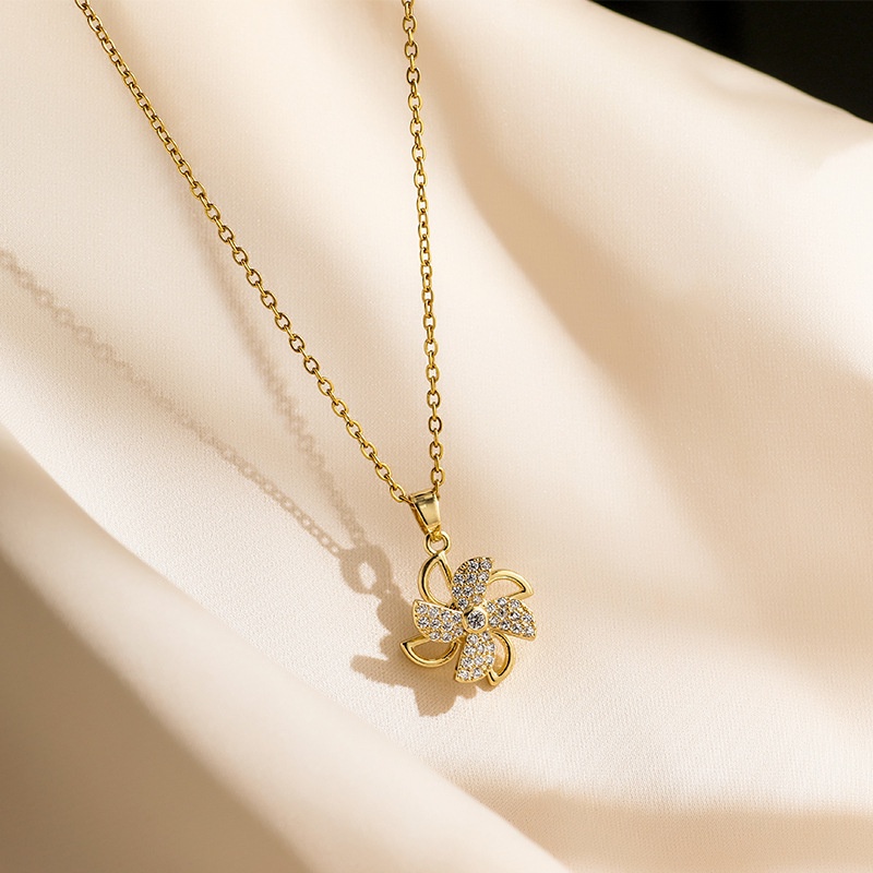 Vòng cổ mặt chong chóng gió xoay đơn giản mới 2021