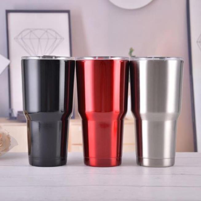 Ly Giữ Nhiệt Yeti Thái Lan 900ml Kèm Túi Xách, 2 Ống Hút Và Cọ Rửa