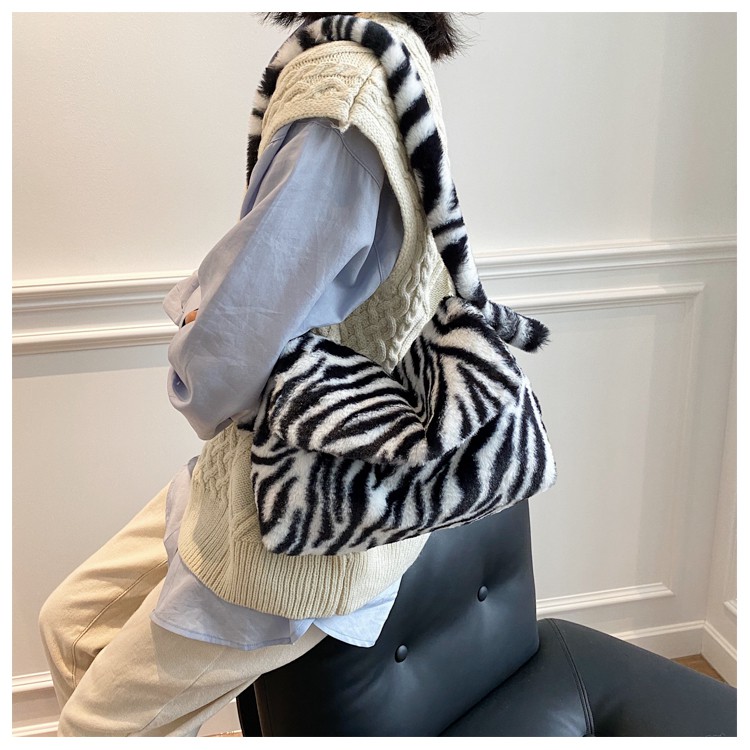 Mao Hair Bag 2021 Winter Retro Bag Female Big Capacity Canvas Bag Side Backpack Female Zebra Plush Shoulder