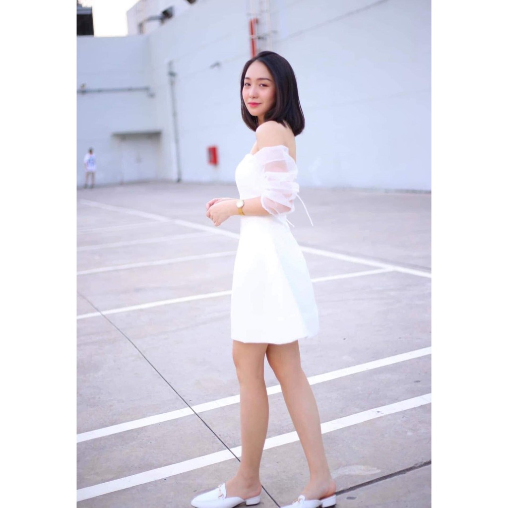 Đầm Dự Tiệc Trễ Vai Màu Trắng Sang Trọng