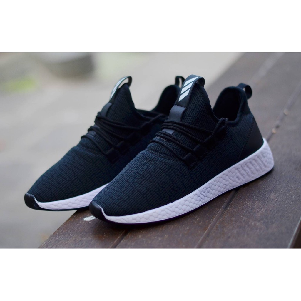 Giày Thể Thao Adidas Nmd R2 Màu Trắng Đen Hồng Nhập Khẩu Từ Việt Nam