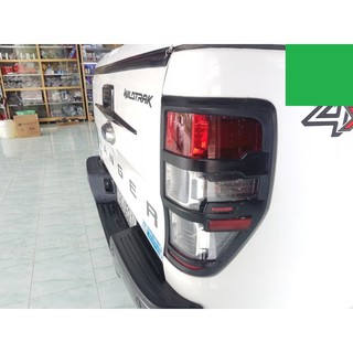 Ốp trang trí đèn hậu Ford Ranger