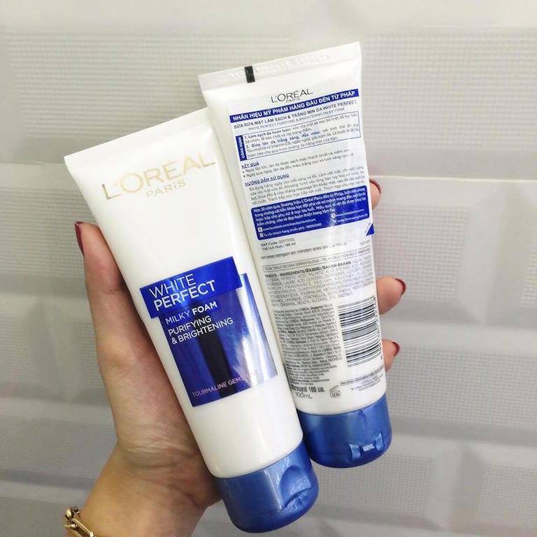 Combo Sữa rửa mặt Loreal 100ml và Nước hoa hồng Loreal 200ml giúp làm sạch trắng mịn da LOreal Paris White Perfect