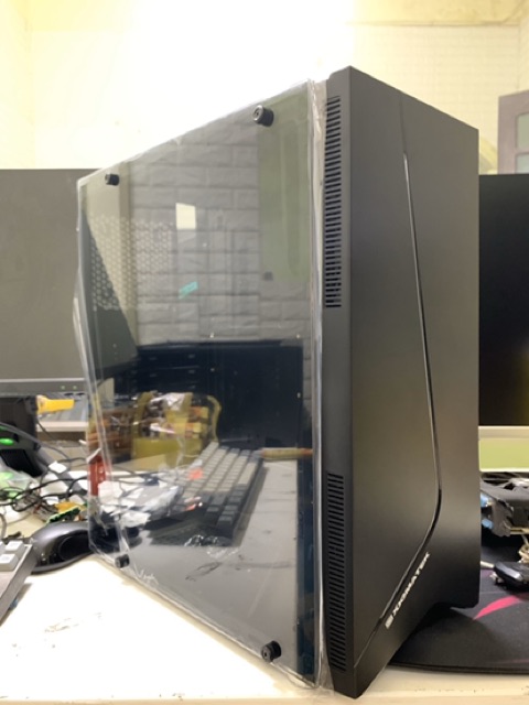 Vỏ case máy tính Xigmatek Eros | Dải led RGB mặt trước | Kính cường lực | Hỗ trợ lắp main ATX | BigBuy360 - bigbuy360.vn