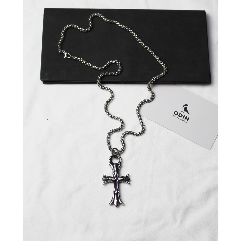 Dây chuyền Thánh Giá Chorme Hearts Titan KHÔNG GỈ
