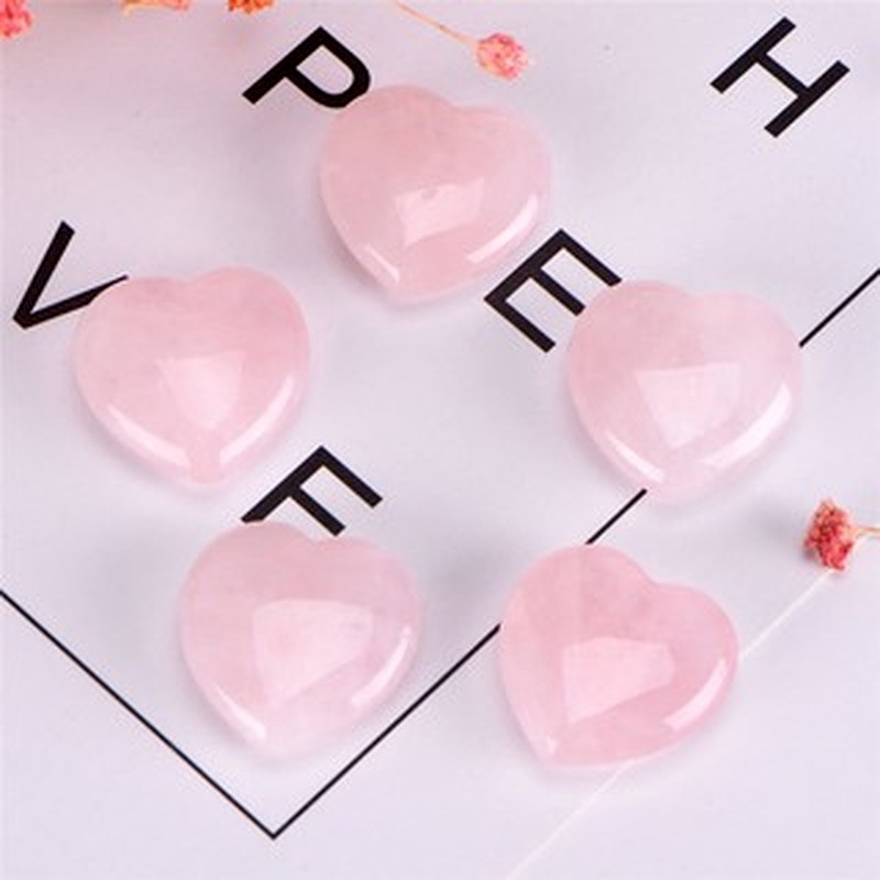 Đá thạch anh hình trái tim làm trang sức thủ công độc đáo