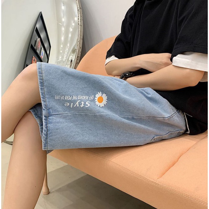 Quần short jean hoa cúc nam nữ Style ulzzang siêu hot | BigBuy360 - bigbuy360.vn