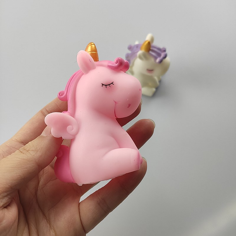 Phụ kiện trang trí bánh kem hình ngựa một sừng 1 tuổi