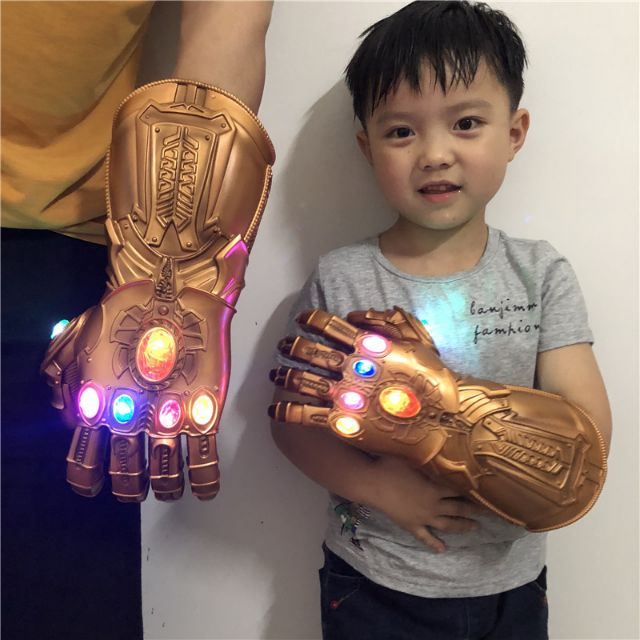 Găng tay vô cực Thanos Avenger / Iron Man phát sáng