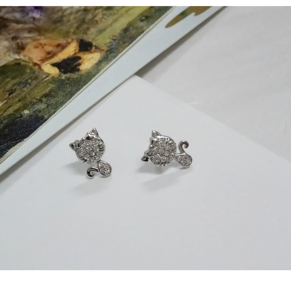 Bông tai khuyên nụ hình cô bé mèo con ngồi xinh xắn đáng yêu của Naran