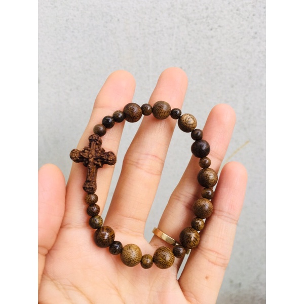 Vòng Mân Côi Trầm Hương Tốc