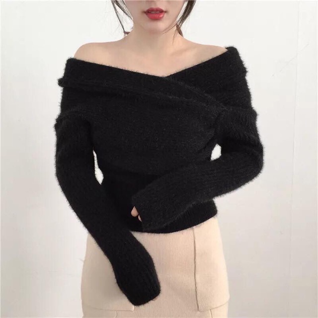 Áo len trễ vai