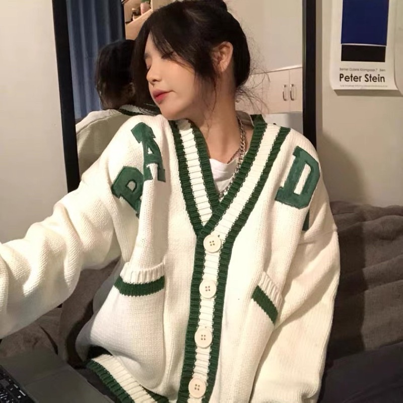 Lea - Cardigan viền xanh lá phong cách Hàn Quốc | BigBuy360 - bigbuy360.vn