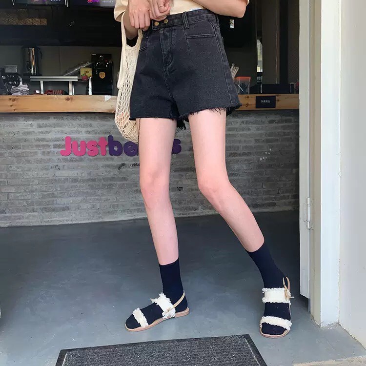 Quần Short Tưa