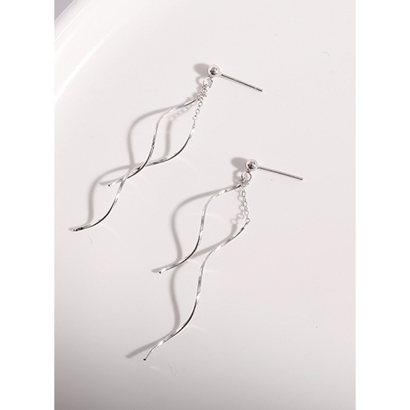 Bông tai dáng dài gợn sóng phối bi B22 Give.love shop bông tai đi dự tiệc