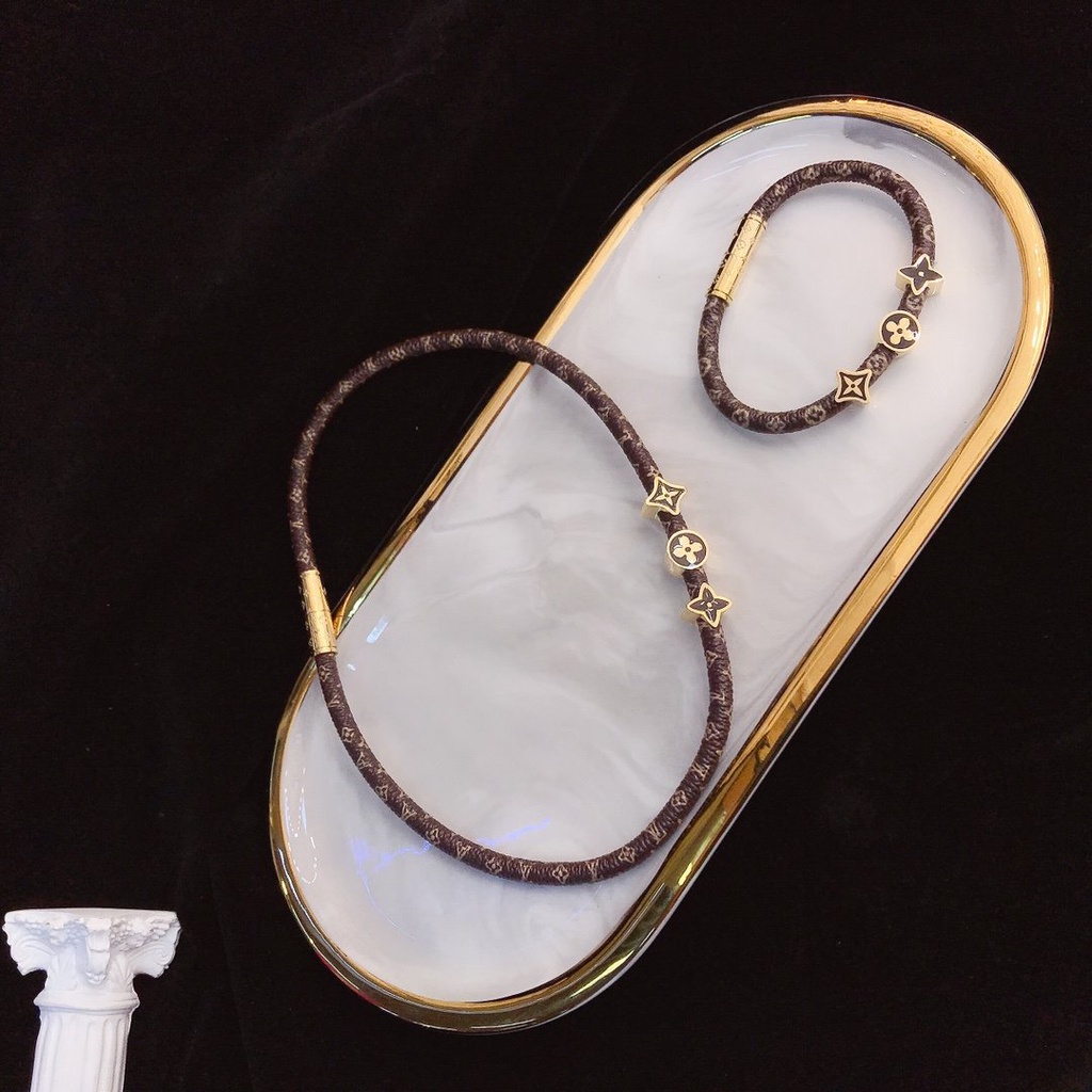 LOUIS VUITTON Vòng cổ Thép Titan Họa Tiết Lv Sang Trọng Cho Nam Nữ