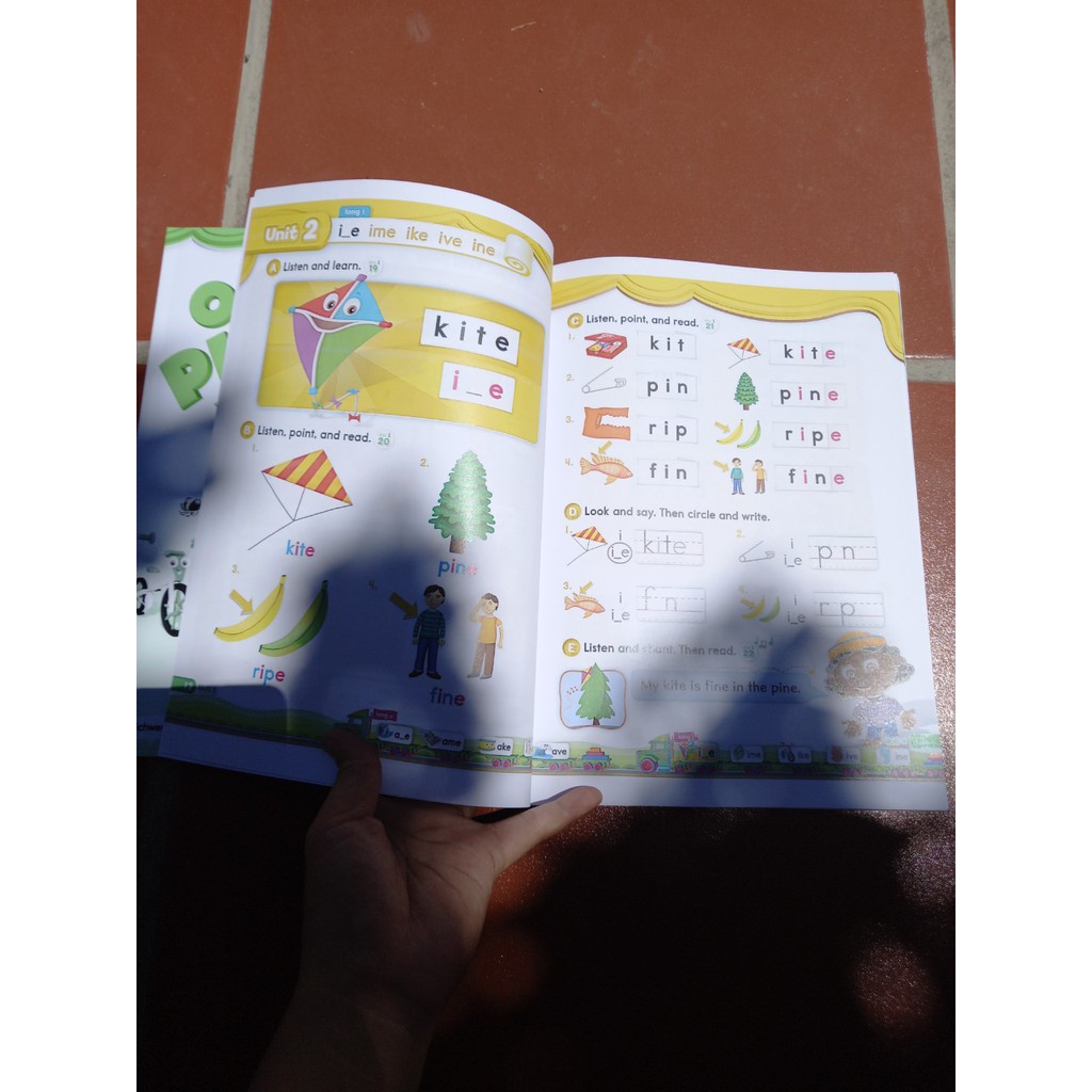 Bộ Oxford Phonics world: level 3 có MP4,MP3