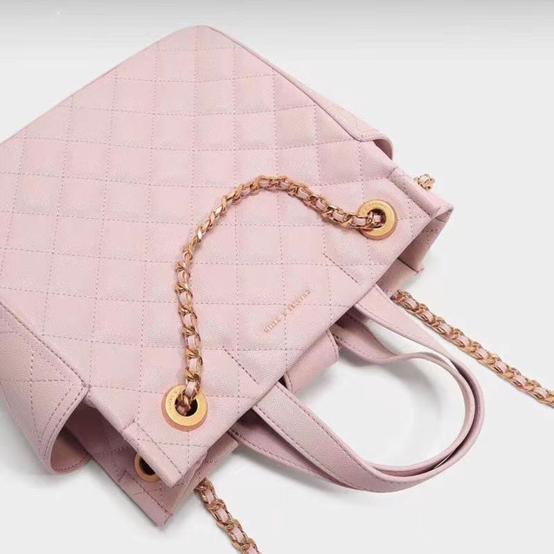 Túi Xách Charles & keith Đeo Chéo Vai Thêu Họa Tiết Kim Cương Sức Chứa Lớn Thời Trang 2022 Cho Nữ