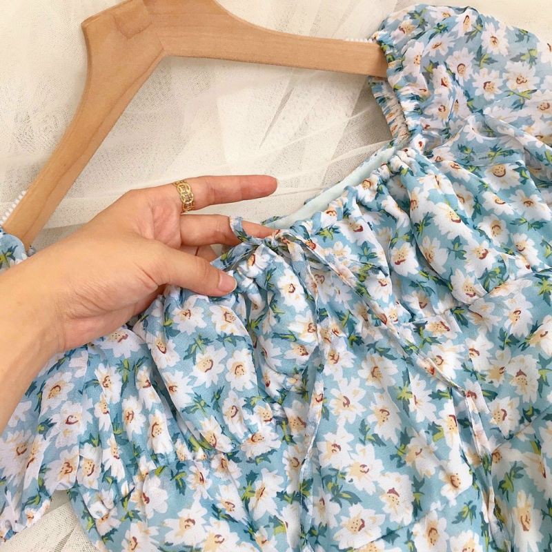 Đầm hoa xanh midi nhíu ngực xẻ đùi mã 1804