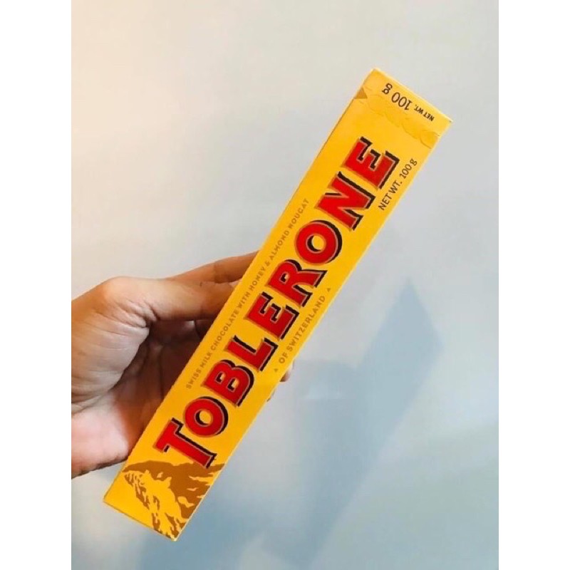 SOCOLA TAM GIÁC HIỆU TOBLERONE ĐẾN TỪ THỤY SĨ QUÁ NỔI TIẾNG { LOẠI 100G}