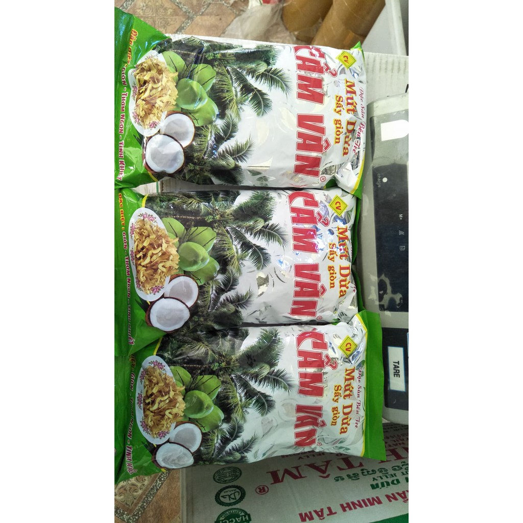 Dừa Sấy Khô Cẩm Vân 240gr Giòn Ngon