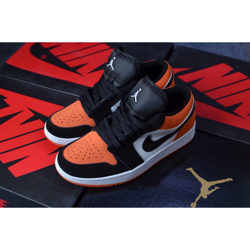 GIÀY JORDAN ĐEN CAM CỔ THẤP-DRAGON STORE THỦ ĐỨC